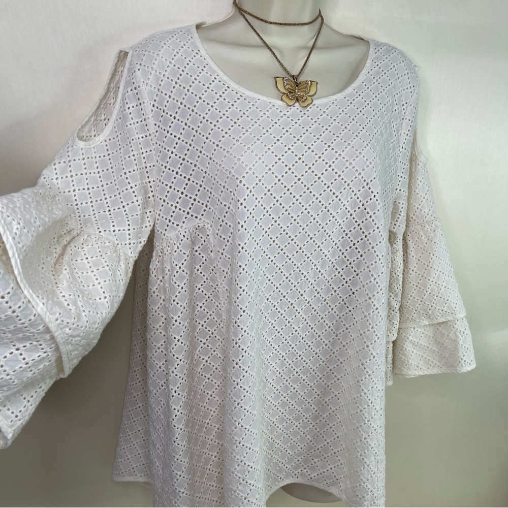 LUMIE Top Blouse Women Size XL Cold- Shoulder Bell Sleeve Enhanced Bohemian Vibe